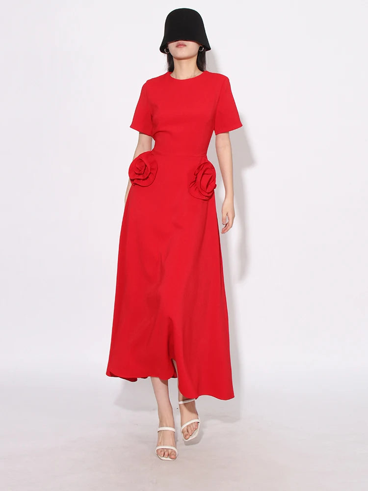 Robe mi-longue à fleurs rouges