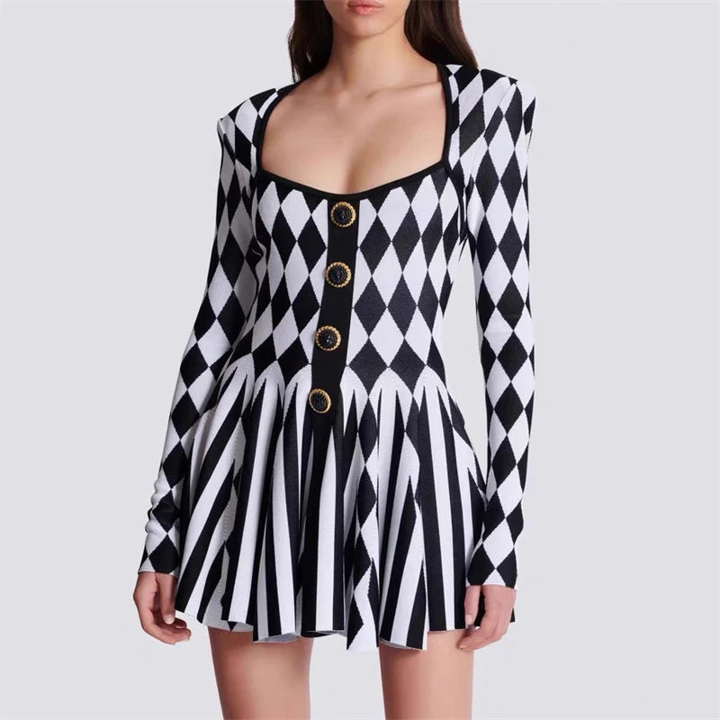 Autumn new black and white contrast geometric diamond square collar long sleeve pleated knitted skirt y2k women's fashion dress